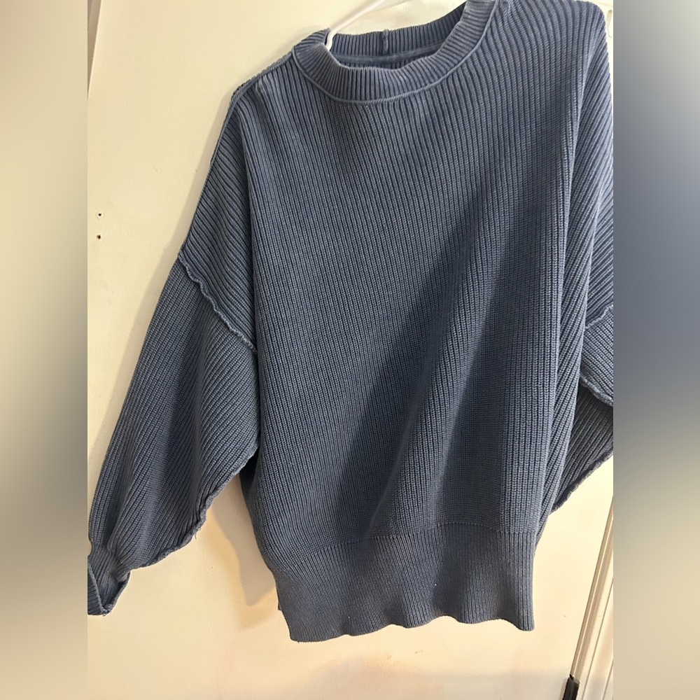 Aerie Sweater Navy Size L runs big